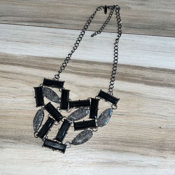 Gunmetal-Tone Chunky Chain Link Gemstone Look Frame Charm Necklace Signed NY - Picture 4 of 6